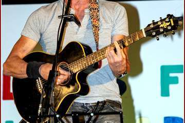 Cuatro cantautores animan la noche del viernes en La Garita/TA e Ildefonso Rodríguez.
